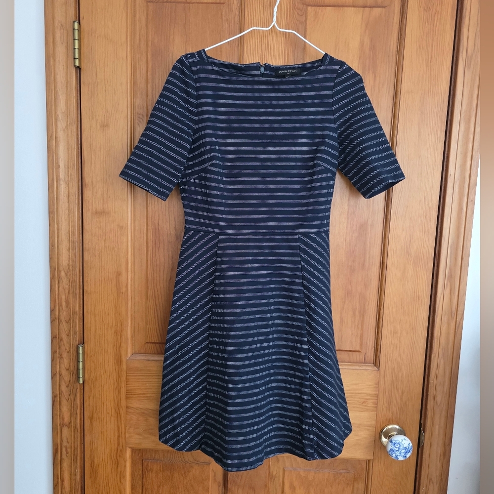 Banana Republic Boat Neck Fit & Flare Striped Dress Size 4